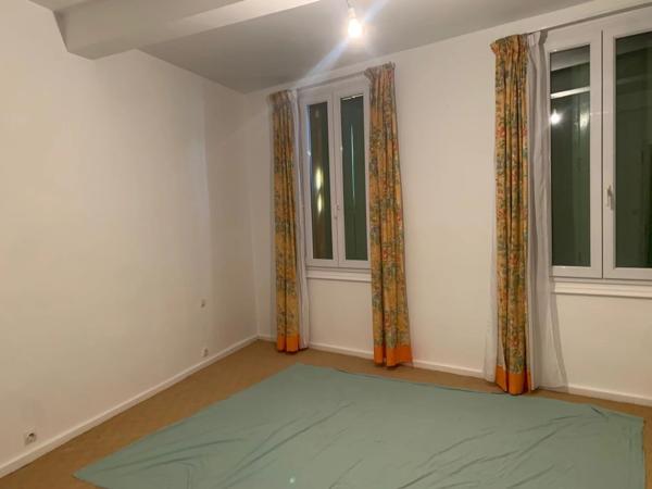 Vente                                                      Maison
                        
                     7 pièces                                         à Maury