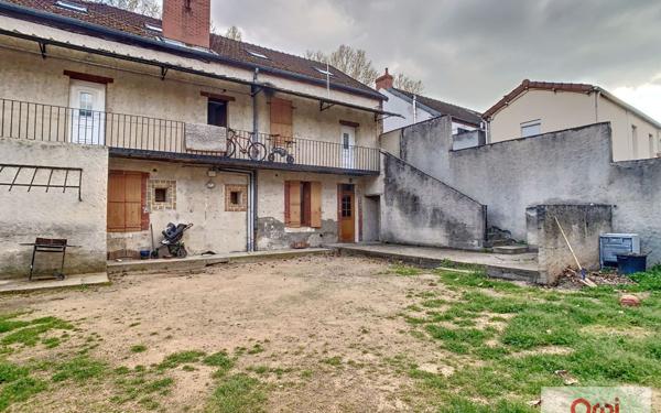 Immeuble à vendre    2 pièces •  Montluçon