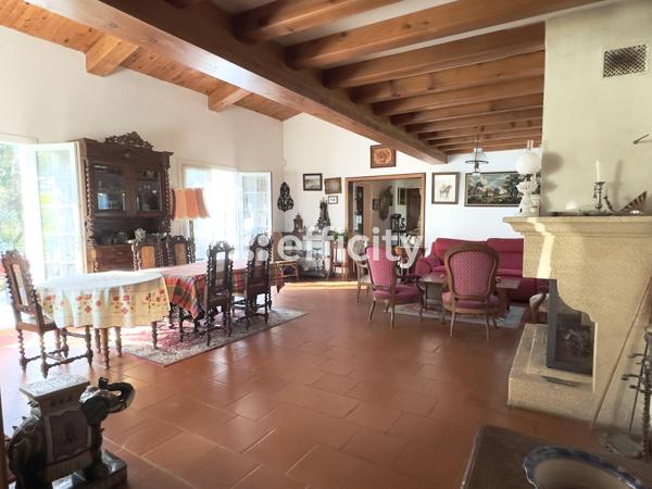 Maison 7 pièces - 223 m² Exclusivité efficity