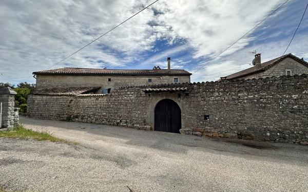 Maison à vendre    5 pièces •  Ruoms