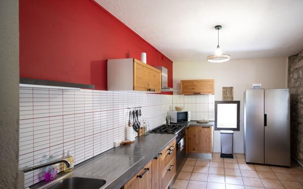 Maison à vendre    5 pièces •  Ruoms