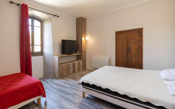 Maison à vendre    5 pièces •  Ruoms