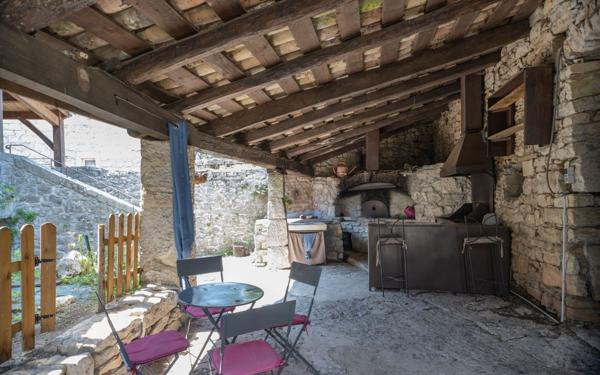 Maison à vendre    5 pièces •  Ruoms