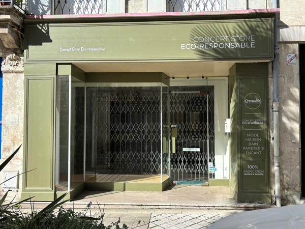 Local commercial
                                                                                                                                                                                                                                                                                                                                                                                                                                            36.96  m²