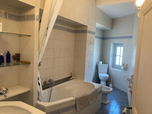 À VENDRE - Maison de caractère en pierre - Hyper centre