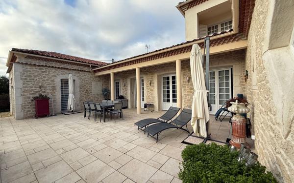 Maison à vendre    5 pièces •  Cazaubon