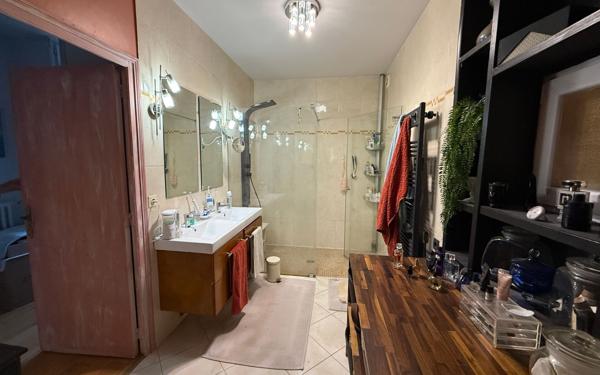 Maison à vendre    5 pièces •  Cazaubon