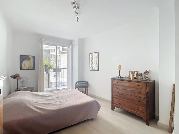 A vendre : Appartement T4 de 100m2 quartier Hôtel de ville 13002 Marseille