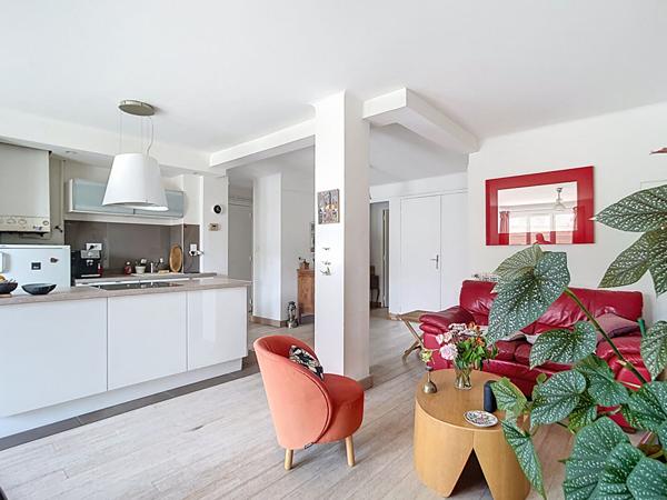 A vendre : Appartement T4 de 100m2 quartier Hôtel de ville 13002 Marseille