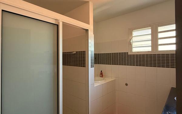 Maison à vendre    7 pièces •  Saint-Pierre