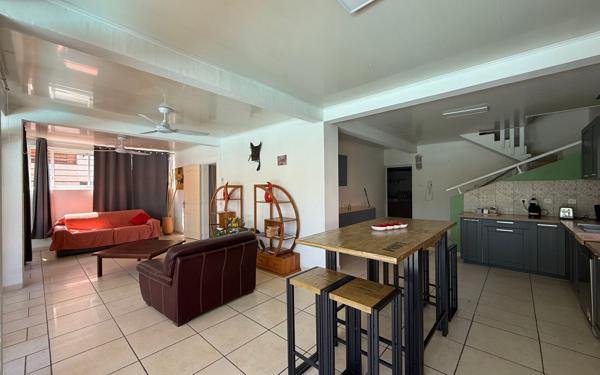 Maison à vendre    7 pièces •  Saint-Pierre