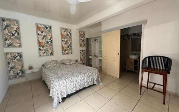 Maison à vendre    7 pièces •  Saint-Pierre