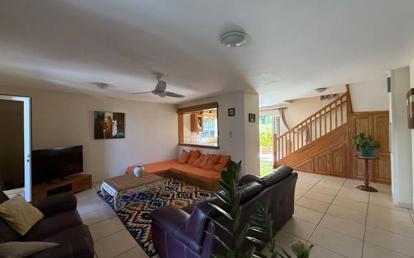 Maison à vendre    7 pièces •  Saint-Pierre