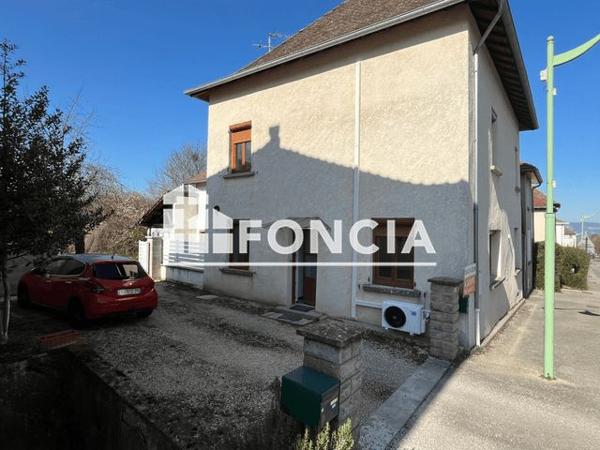 Location Appartement 3 pièces 54.38 m² - 8 Rue Elie Cartan Dolomieu 38110