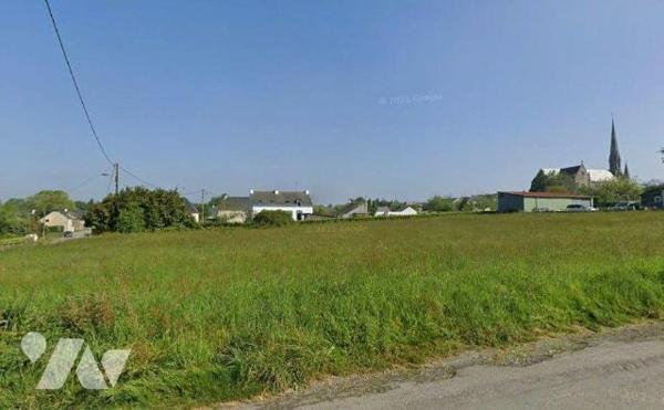 Bourg, prox. Commerces et école, Terrain à bâtir de 595 m², A viabiliser, raccordable au tout à...