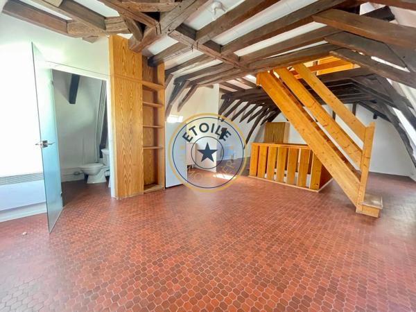 ANGERS- HYPER CENTRE - - - HYPER CENTRE - Rue St Maurille Venez ...