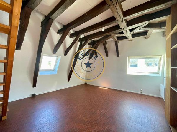 ANGERS- HYPER CENTRE - - - HYPER CENTRE - Rue St Maurille Venez ...