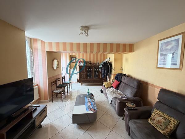 Maison 5 pièces de 116 m² (au sol)