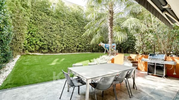 Maison d'architecte sur jardin arboré