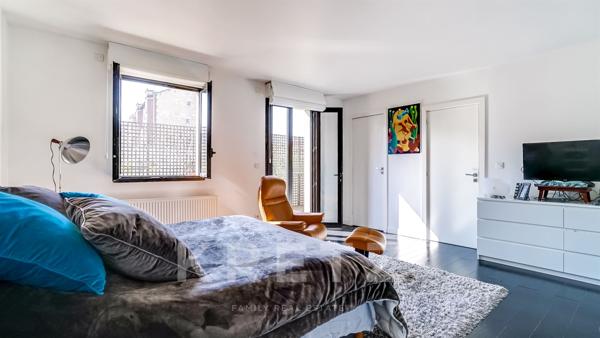 Maison d'architecte sur jardin arboré