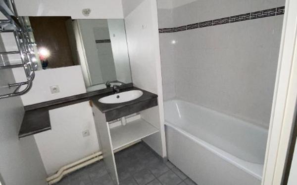 Appartement à louer    2 pièces • 42,72 m2 Magny-le-Hongre