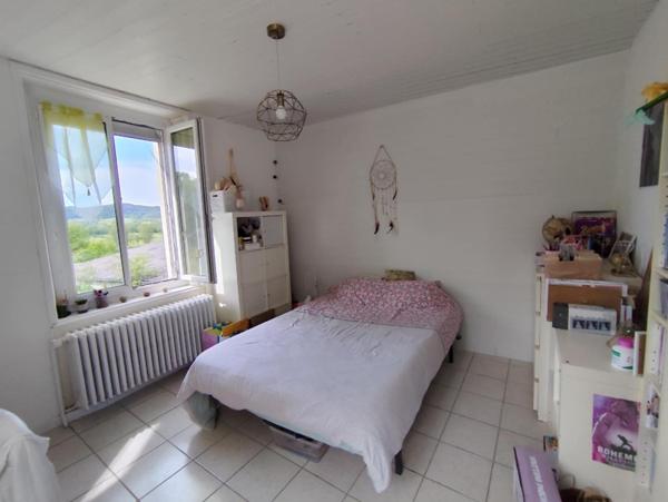 Maison de charme, avec dépendances et grand terrain