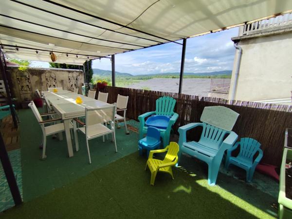 Maison de charme, avec dépendances et grand terrain