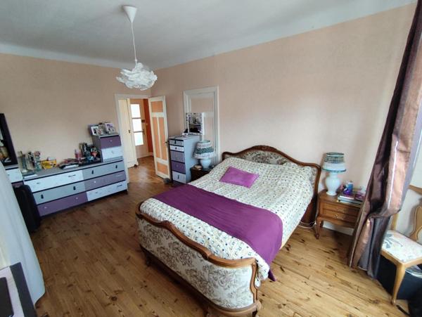 Maison de charme, avec dépendances et grand terrain