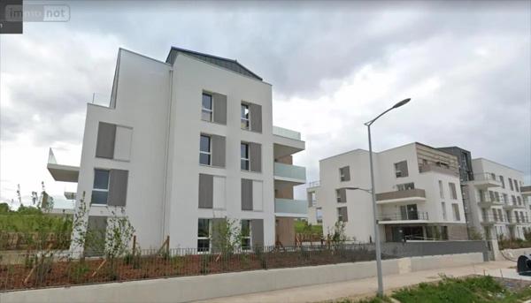 Location - Garage et parking Bezannes 51430