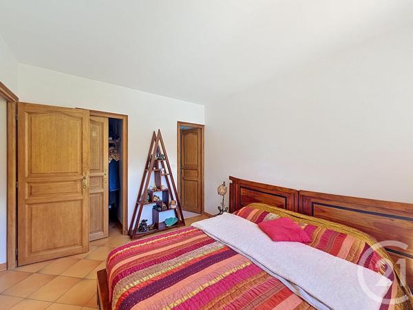 Maison à vendre  4 pièces - 112,39 m 2   MARSEILLE  - 13013