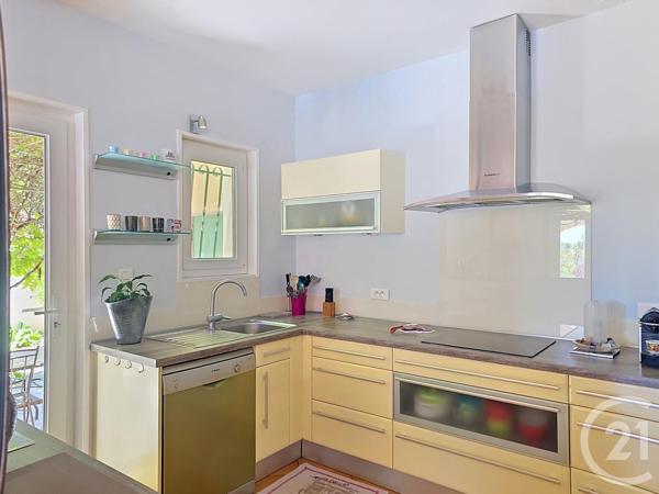 Maison à vendre  4 pièces - 112,39 m 2   MARSEILLE  - 13013