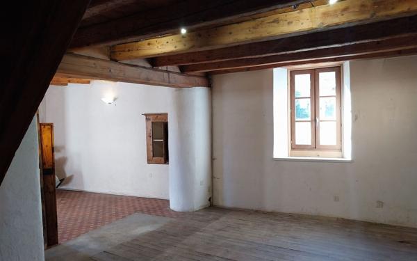 Maison à vendre    7 pièces • 280 m2 Gex