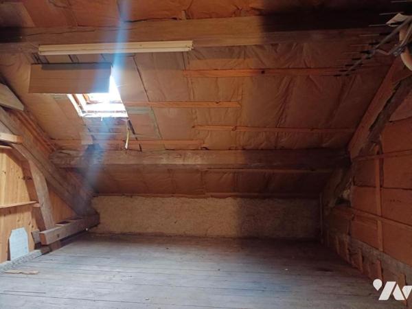 MAISON D'HABITATION AVEC JARDIN & DEPENDANCES