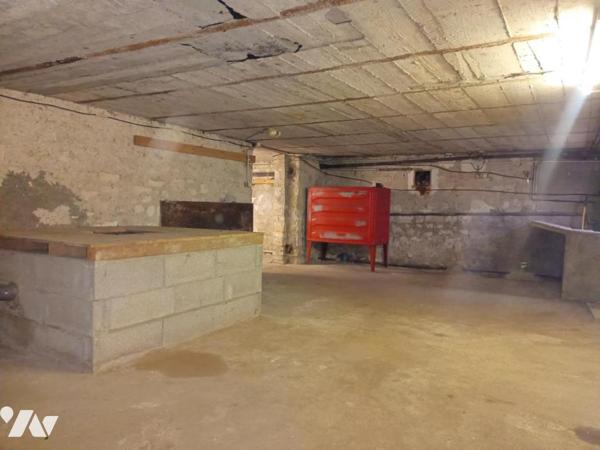 MAISON D'HABITATION AVEC JARDIN & DEPENDANCES