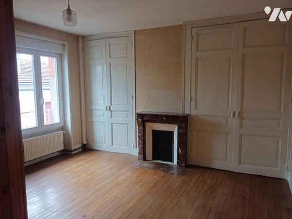 MAISON D'HABITATION AVEC JARDIN & DEPENDANCES