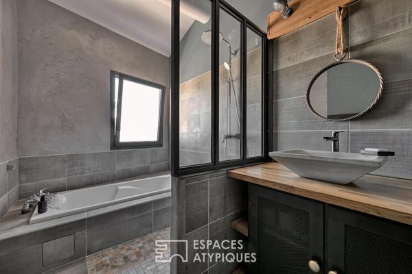 Maison de village rénovée avec jardin et garage proche du Pont du Gard