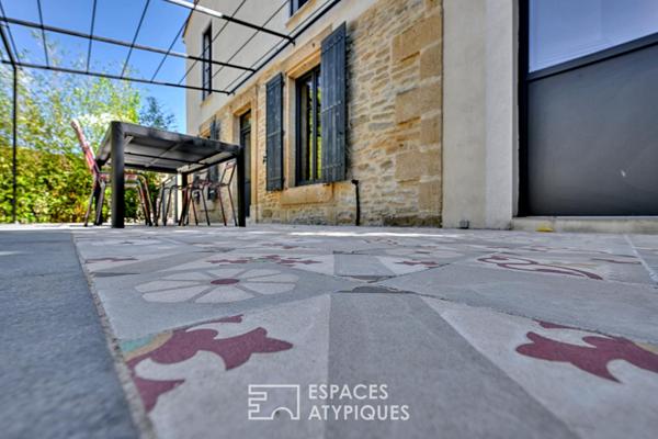 Maison de village rénovée avec jardin et garage proche du Pont du Gard