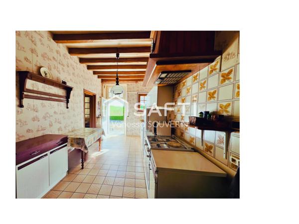 Maison de village avec dépendance sur 1248 m2 clos