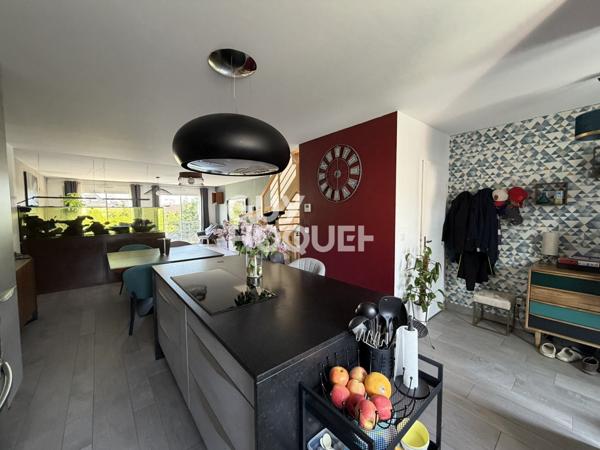 MAISON À VENDRE DE 5 PIÈCES DE 150,00 M²