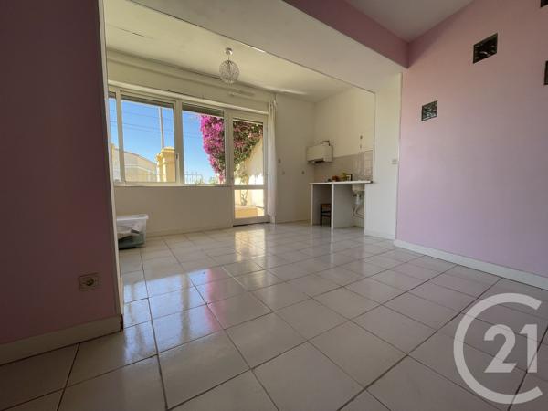 Maison à vendre  5 pièces - 146 m 2   MARSEILLE  - 13016