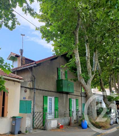 Maison à vendre  5 pièces - 146 m 2   MARSEILLE  - 13016