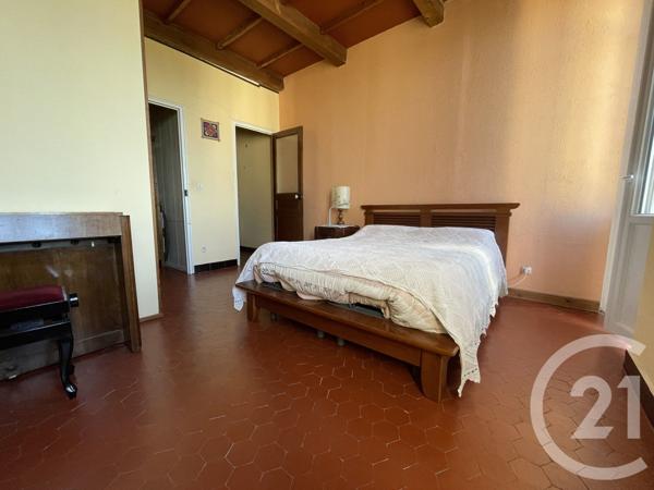 Maison à vendre  5 pièces - 146 m 2   MARSEILLE  - 13016