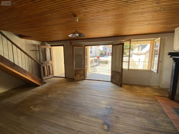 Maison à vendre à Saint-Santin-Cantalès dans le Cantal (15150), ref : 15061-41