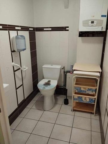 Murs commerciaux à vendre à Isigny-le-Buat dans la Manche (50540), ref : 12547/190