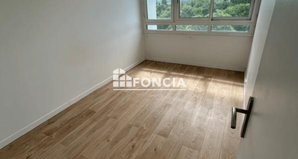 Location Appartement 4 pièces 76.3 m² - Verrières-le-buisson 91370