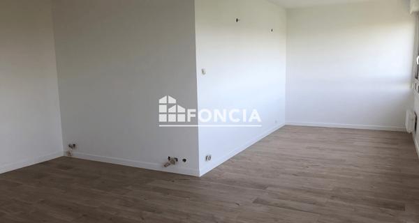 Location Appartement 4 pièces 76.3 m² - Verrières-le-buisson 91370
