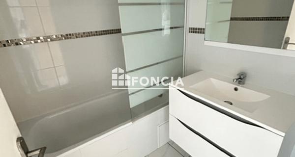 Location Appartement 4 pièces 76.3 m² - Verrières-le-buisson 91370