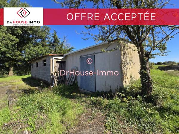 Bien immobilier à vendre de 831 m²