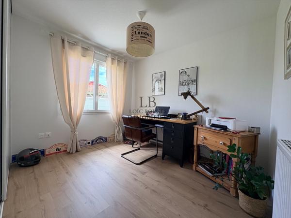 Appartement
         4 pièces
        - 93 m² Exclusivité 319 000 € *