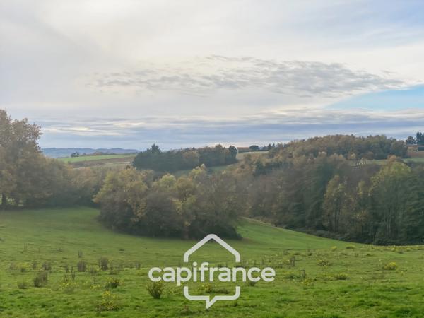 Rare à Etables: maison d'environ 100 m2, 3 chambres et son terrain paysagé de 1000 m2